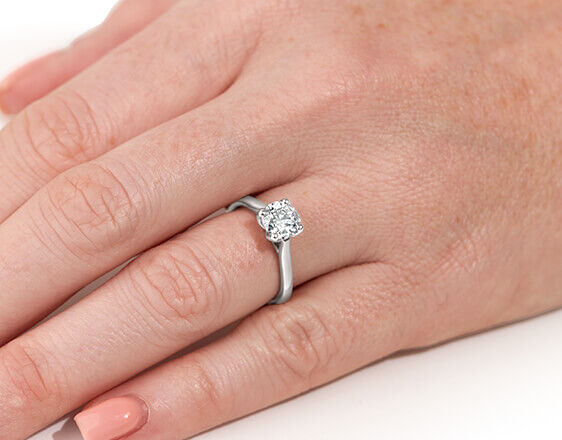 Fields wedding rings store